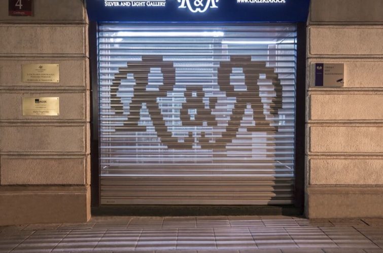 Brama przemysłowa rolowana do góry