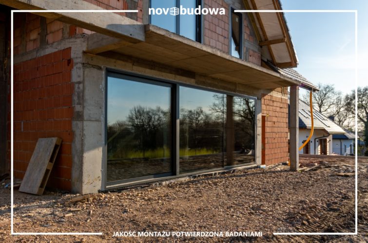 montowanie okien na budowie