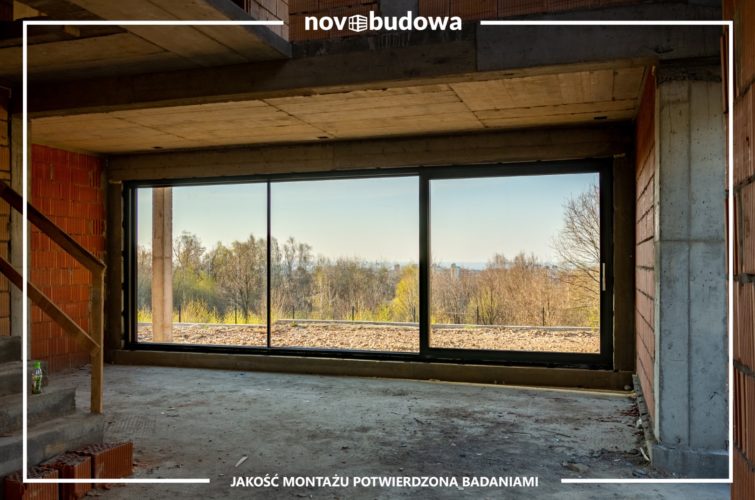 montowanie okien na budowie