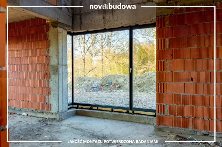 montowanie okien na budowie