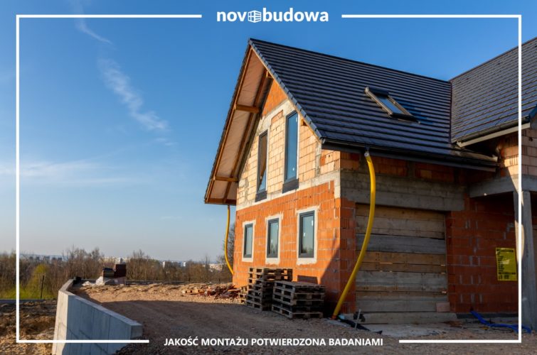 montowanie okien na budowie