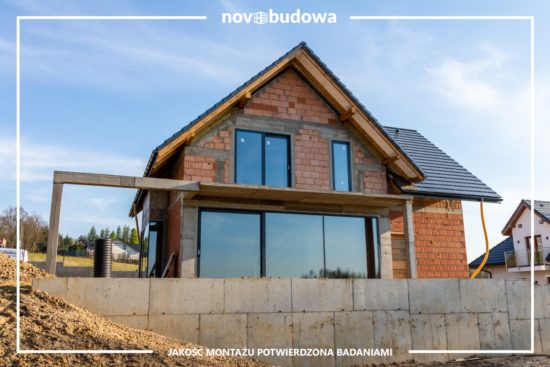 montowanie okien na budowie