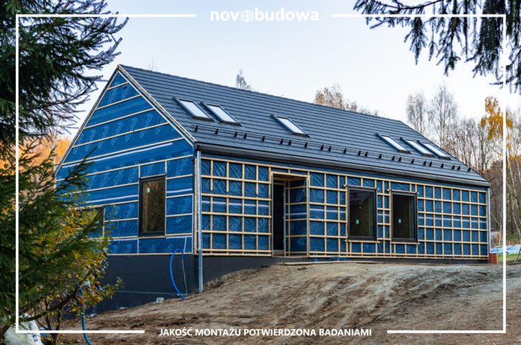 Drewniany dom w technologii szkieletowej - novobudowa