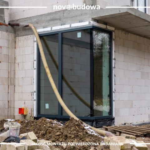 Realizacje Novobudowa: montaż okien na budowie Kłaj