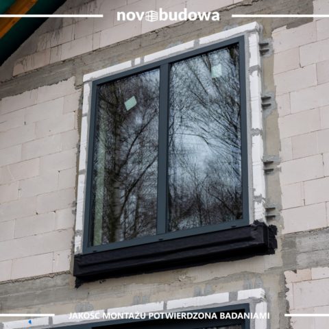Realizacje Novobudowa: montaż okien na budowie Kłaj