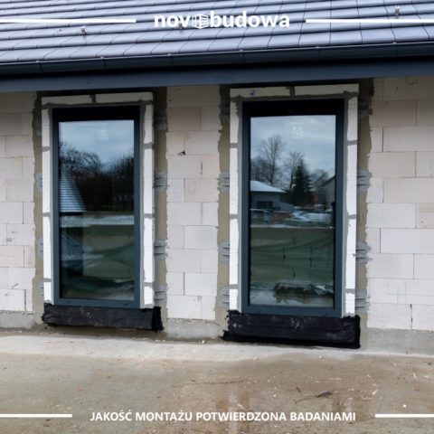 Realizacje Novobudowa: montaż okien na budowie Kłaj