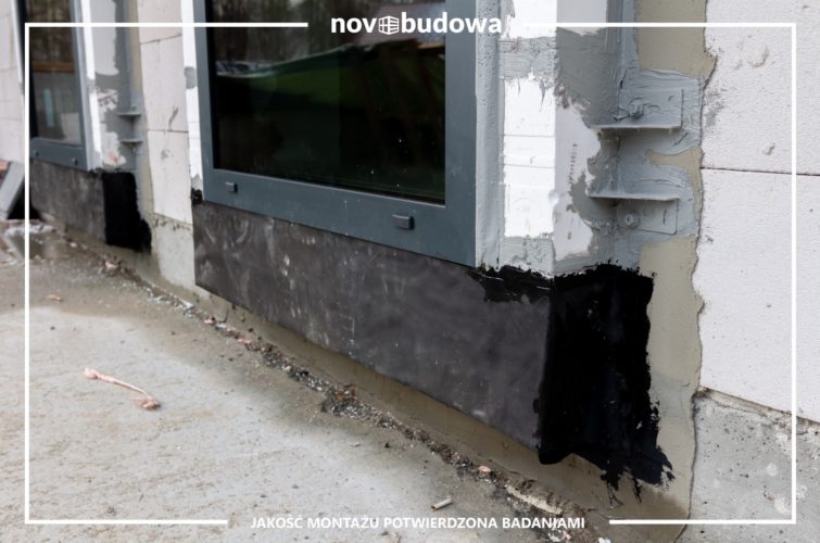 Realizacje Novobudowa: montaż okien na budowie Kłaj