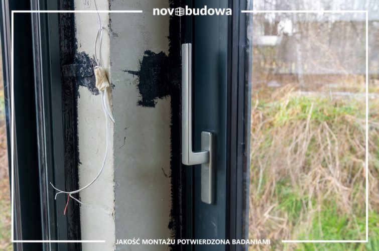 Realizacje Novobudowa: montaż okien na budowie Kłaj