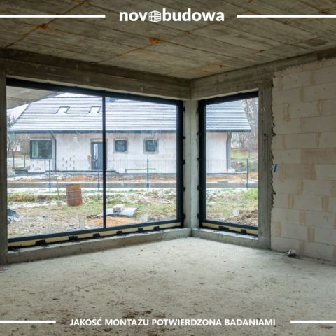 Realizacje Novobudowa: montaż okien na budowie Kłaj