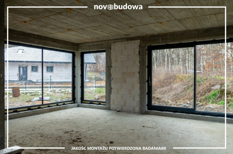 Realizacje Novobudowa: montaż okien na budowie Kłaj