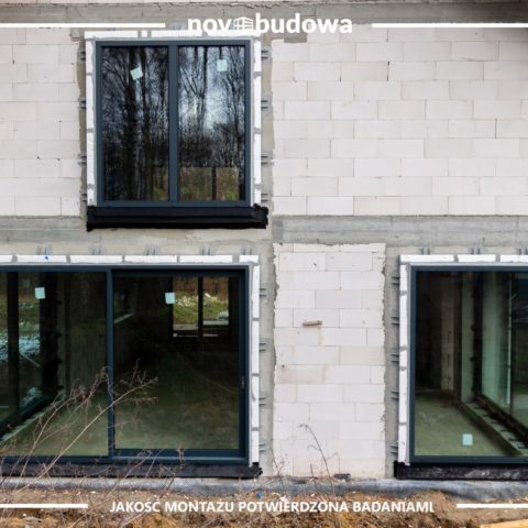 Realizacje Novobudowa: montaż okien na budowie Kłaj