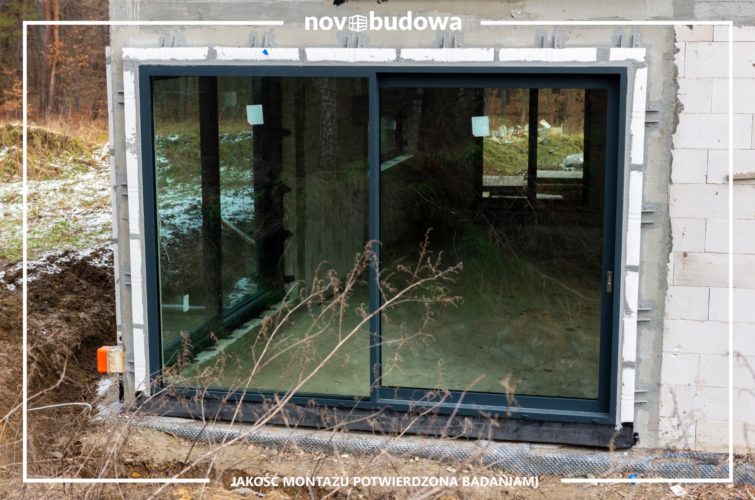 Realizacje Novobudowa: montaż okien na budowie Kłaj