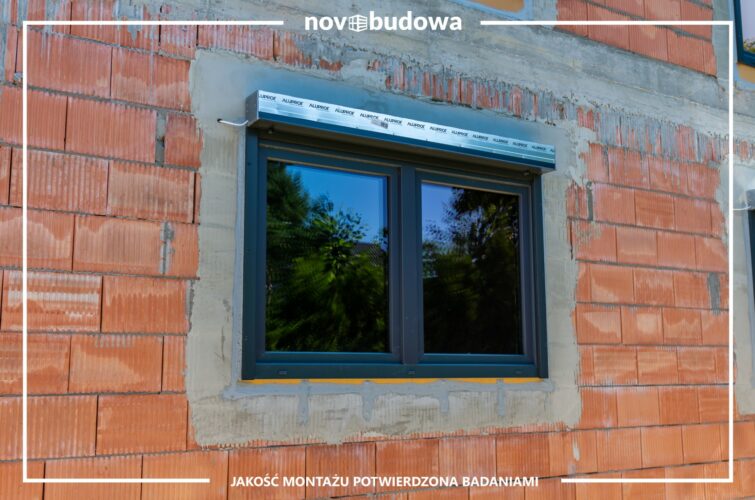 Aluminiowy HST o szerokości prawie 8m. Montaż w Krakowie