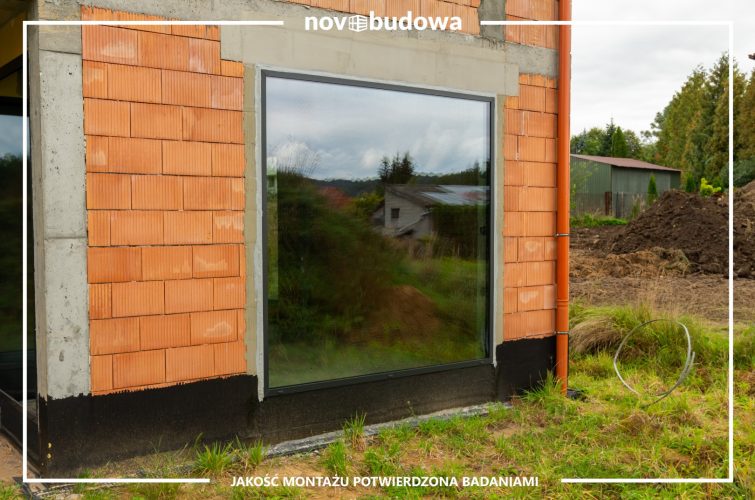 Wewnętrzny Glass-Corner w zestawie z aluminiowym HST