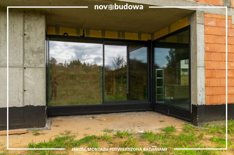 Wewnętrzny Glass-Corner w zestawie z aluminiowym HST