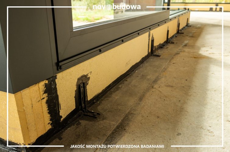 Wewnętrzny Glass-Corner w zestawie z aluminiowym HST