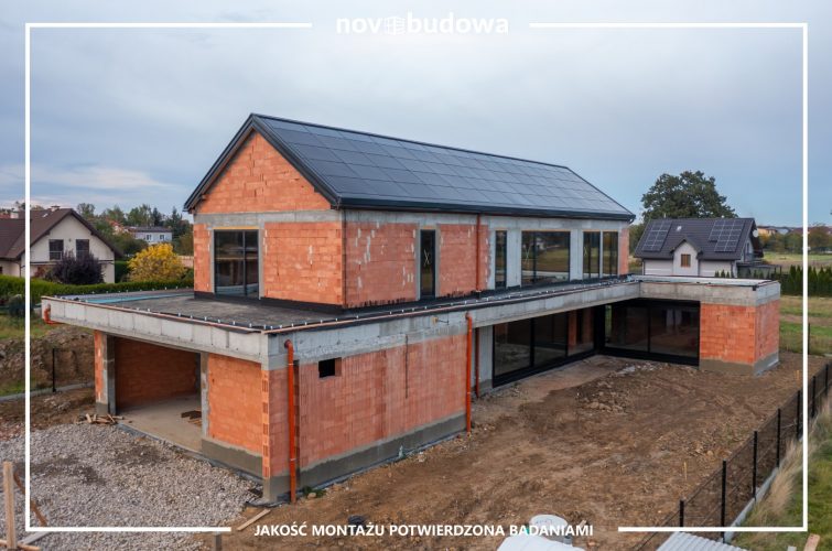 Nasze realizacje: Rybitwy - przeszklony dom