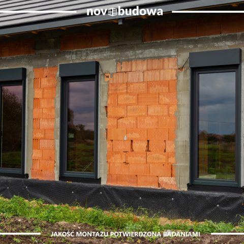 Nasze realizacje: dom parterowy z wielkoformatową witryną aluminiową + HST alu