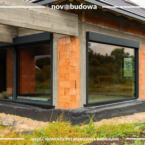 Nasze realizacje: dom parterowy z wielkoformatową witryną aluminiową + HST alu