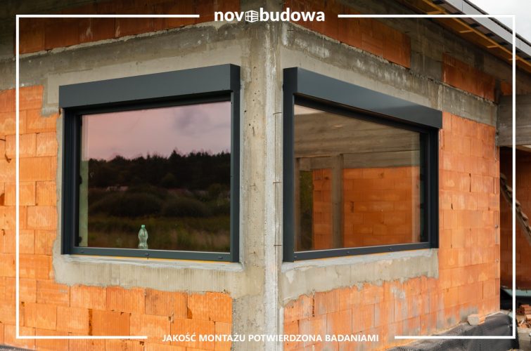 Nasze realizacje: dom parterowy z wielkoformatową witryną aluminiową + HST alu