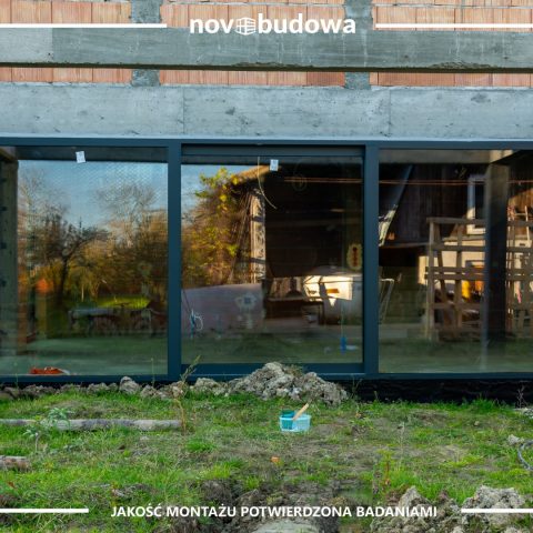 Nasze realizacje: Wielkoformatowe okno skośne, duże witryny, okno przesuwne HST