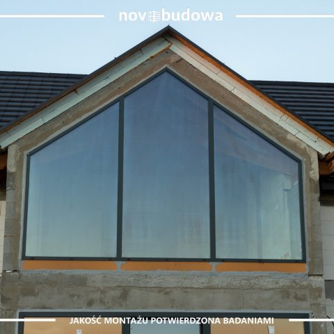 Nasze realizacje: Michałowice - witryna skośna