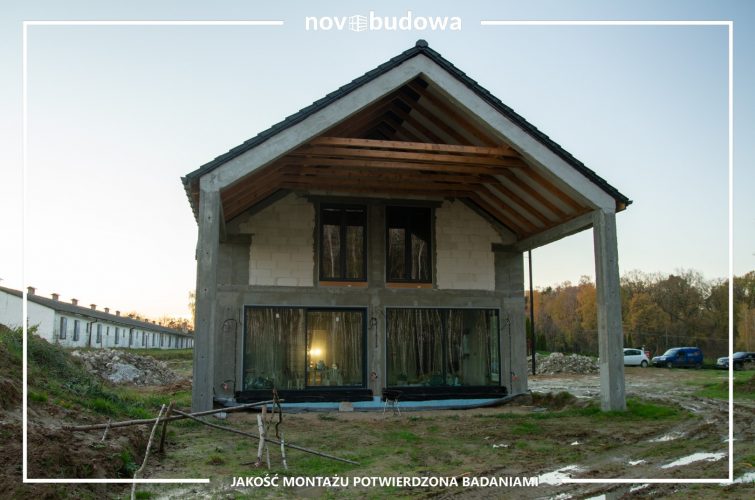 Nasze realizacje: Michałowice - witryna skośna