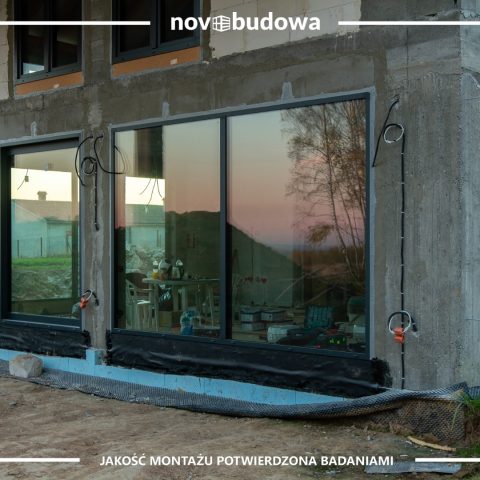 Nasze realizacje: Michałowice - witryna skośna