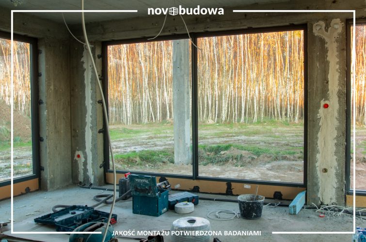 Nasze realizacje: Michałowice - witryna skośna