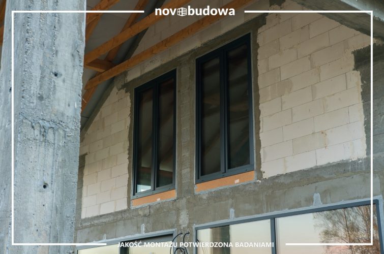 Nasze realizacje: Michałowice - witryna skośna