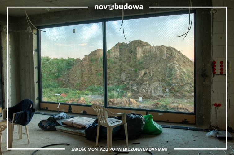 Nasze realizacje: Michałowice - witryna skośna