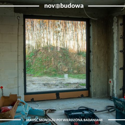 Nasze realizacje: Michałowice - witryna skośna