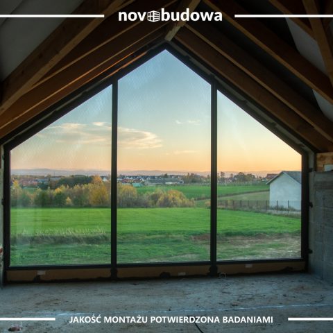 Nasze realizacje: Michałowice - witryna skośna