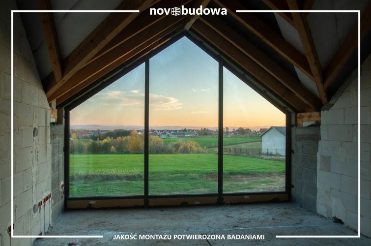 Nasze realizacje: Michałowice - witryna skośna