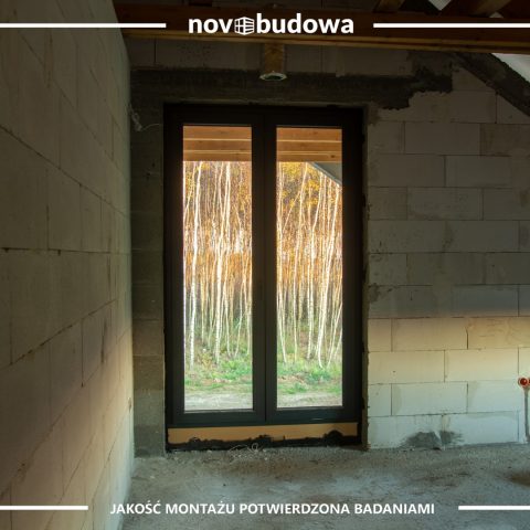 Nasze realizacje: Michałowice - witryna skośna