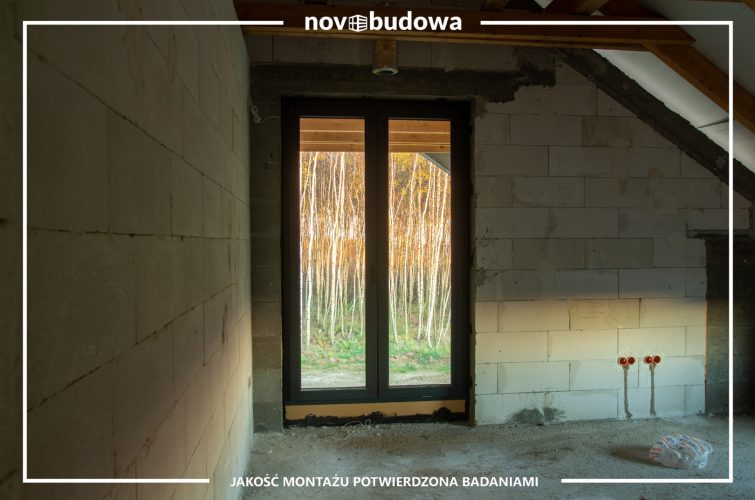 Nasze realizacje: Michałowice - witryna skośna