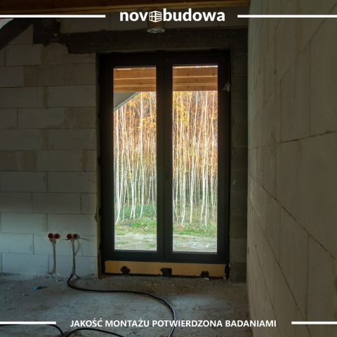 Nasze realizacje: Michałowice - witryna skośna