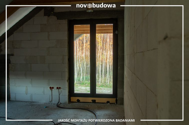 Nasze realizacje: Michałowice - witryna skośna